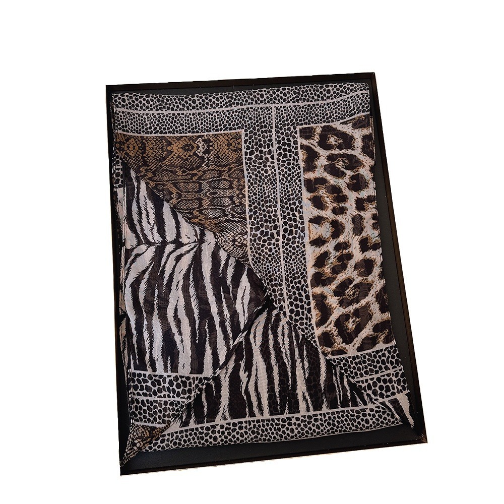 Bufanda de seda larga pequeña  - Silk Neck Scarf reseña y precio